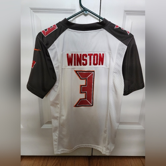 Buccaneers Winston youth jersey. Size Medium. - Picture 4 of 4